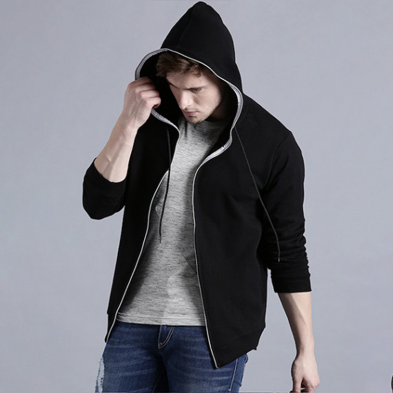 https://www.bloomwow.in/products/men-black-solid-hooded-sweatshirt