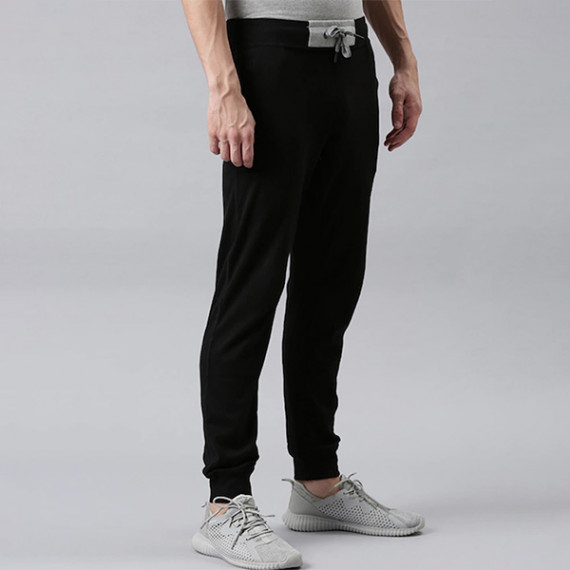 https://www.bloomwow.in/products/men-black-solid-organic-cotton-track-pants
