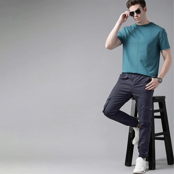 https://www.bloomwow.in/products/men-navy-blue-solid-mid-rise-woven-pure-cotten-cargo-trousers