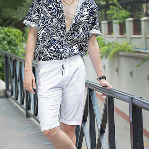 https://www.bloomwow.in/products/men-white-solid-slim-fit-regular-shorts