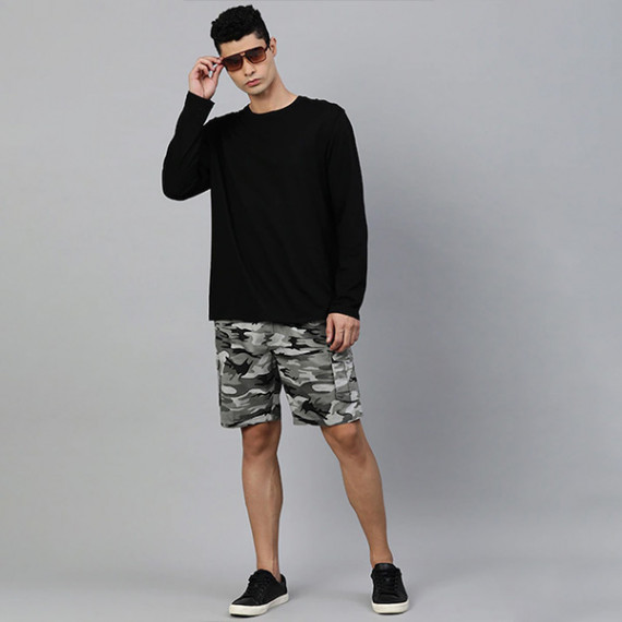 https://www.bloomwow.in/products/men-charcoal-grey-camouflage-printed-pure-cotton-cargo-shorts