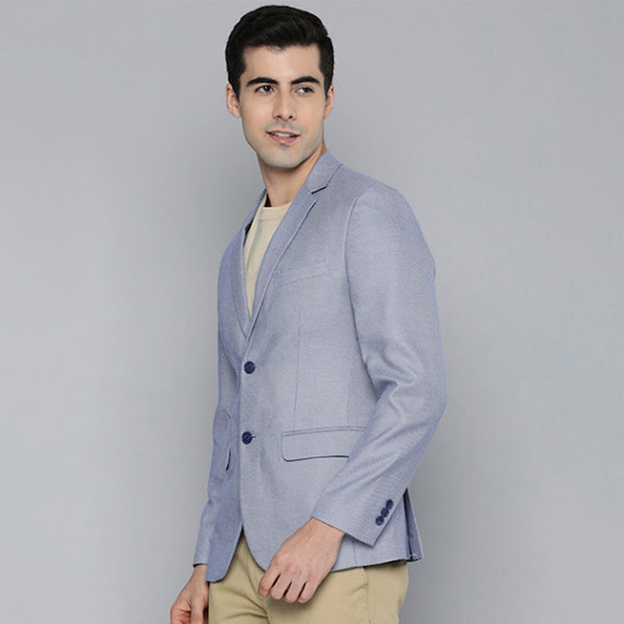 https://www.bloomwow.in/products/men-blue-self-design-textured-regular-fit-smart-casual-blazer