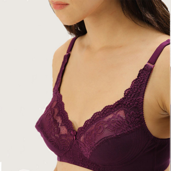 https://www.bloomwow.in/products/burgundy-lace-non-wired-non-padded-everyday-bra-db-bf-005c